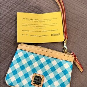 NEW! Authentic Dooney & Bourke Gingham Wristlet!